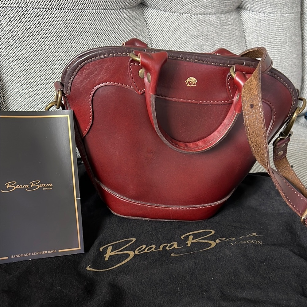 BearaBeara Leather Handbag